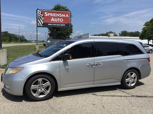 Used 2012 Honda Odyssey Touring image 11