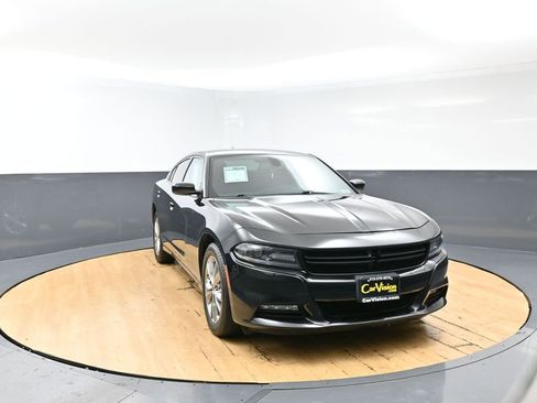 Used 2021 Dodge Charger SXT AWD/4WD image 3