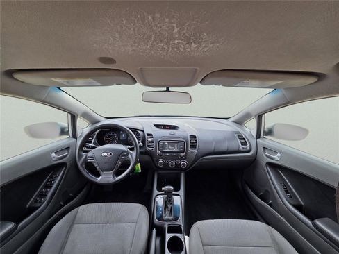 Used 2018 Kia Forte LX w/ LX Rear Camera Package image 29