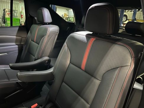 New 2026 Chevrolet Traverse RS image 19