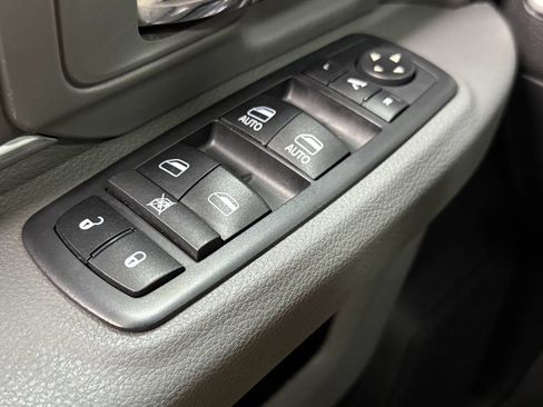 Used 2017 RAM 3500 Big Horn AWD/4WD image 25