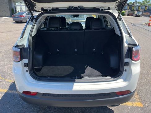 Used 2019 Jeep Compass Limited AWD/4WD image 23