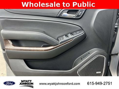 Used 2018 Chevrolet Suburban LT image 27