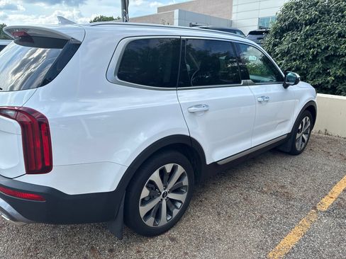 Used 2022 Kia Telluride S AWD/4WD image 5