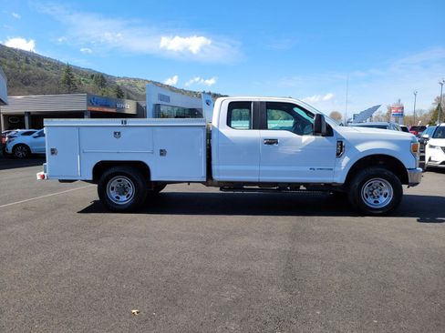 Used 2021 Ford F350 XL w/ Power Equipment Group image 4