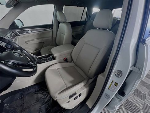 Used 2019 Volkswagen Atlas SEL R-Line image 9
