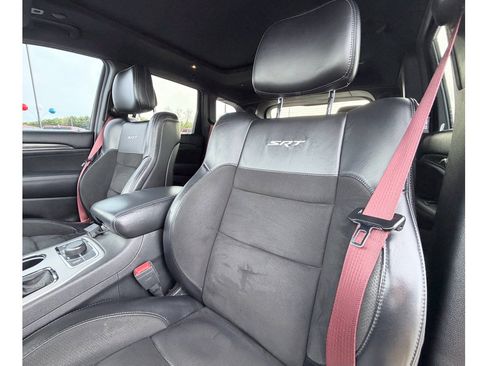 Used 2019 Jeep Grand Cherokee SRT image 23