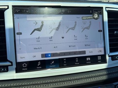 New 2026 Chrysler Pacifica Limited w/ Uconnect Theater Family Group FWD image 17