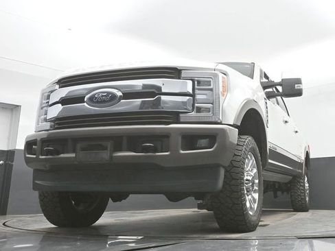 Used 2019 Ford F250 King Ranch w/ King Ranch Ultimate Package AWD/4WD image 29