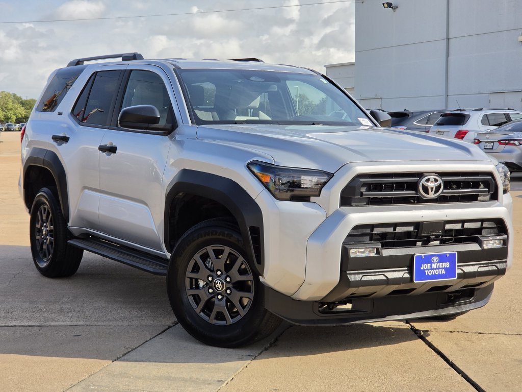 Used 2025 Toyota 4Runner 4WD image 2