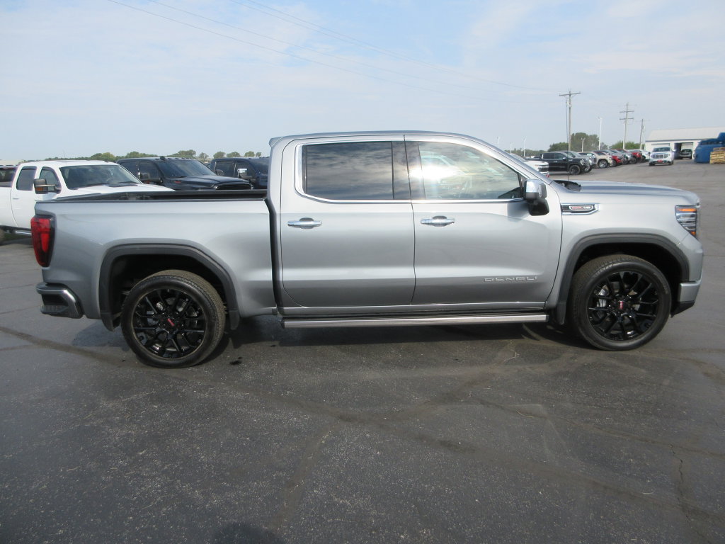 Certified 2025 GMC Sierra 1500 Denali w/ Denali Reserve Package AWD/4WD image 4