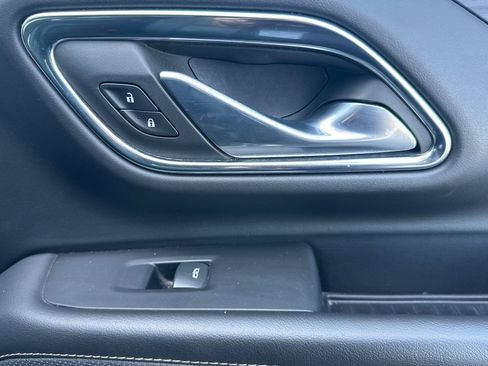 Used 2023 GMC Yukon XL SLT image 20