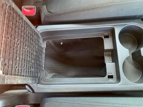 Used 2009 MAZDA MAZDA5 Sport image 20