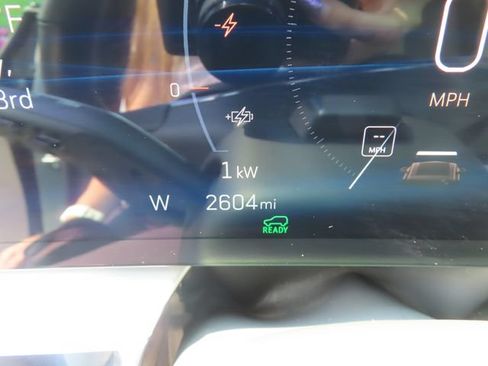 Used 2025 Cadillac Lyriq Luxury AWD/4WD image 20