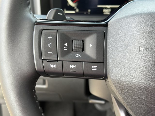 Certified 2025 Nissan Rogue SL w/ Tech Package FWD image 27