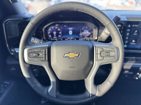 Used 2025 Chevrolet Silverado 3500 LT w/ Convenience Package image 21