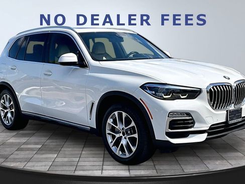 Used 2021 BMW X5 xDrive40i w/ Premium Package image 3