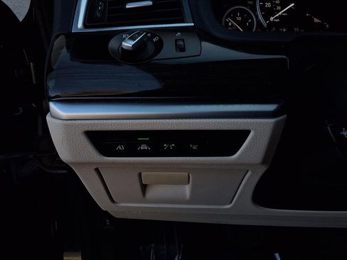 Used 2017 BMW 550i Gran Turismo xDrive image 13