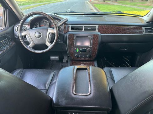 Used 2013 GMC Yukon Denali image 23