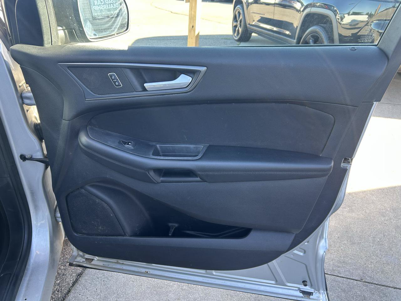 Used 2019 Ford Edge SE AWD/4WD image 16