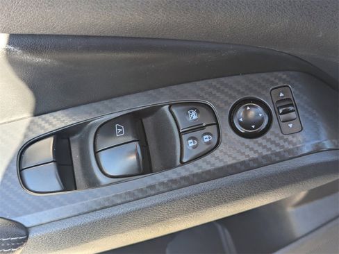 Used 2022 Nissan Altima 2.5 SV image 22