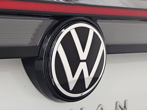 New 2026 Volkswagen Tiguan SEL R-Line AWD/4WD image 11