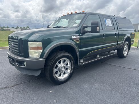 Used 2010 Ford F250 4x4 Crew Cab Super Duty image 5