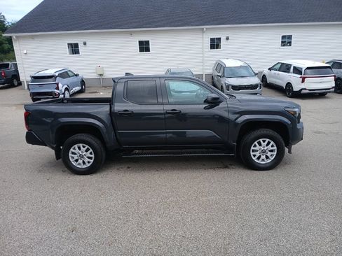 Used 2024 Toyota Tacoma SR AWD/4WD image 8