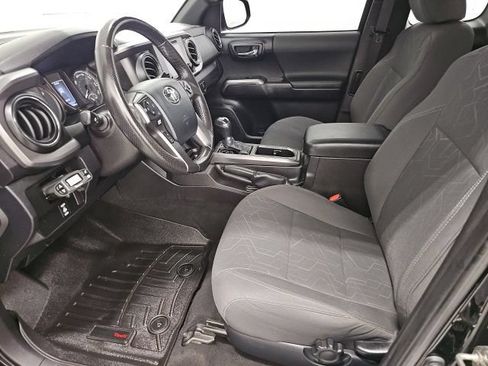 Used 2016 Toyota Tacoma TRD Sport w/ Towing Package AWD/4WD image 13