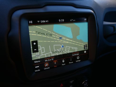 Used 2023 Jeep Renegade Latitude AWD/4WD image 33