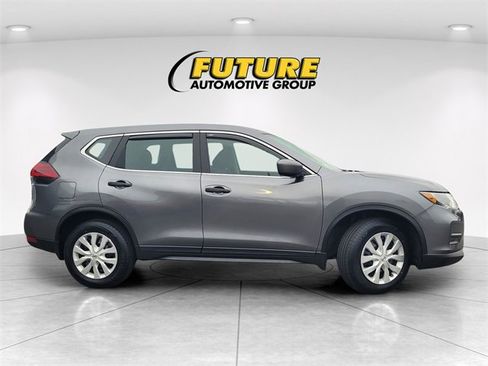 Used 2020 Nissan Rogue S image 3