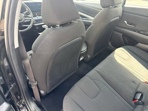 Used 2024 Hyundai Elantra SEL FWD image 18
