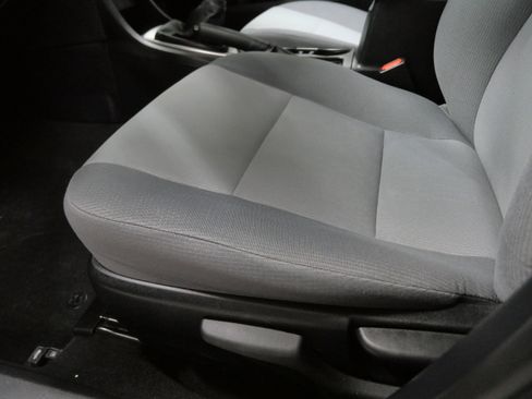 Used 2014 Toyota Corolla L image 20