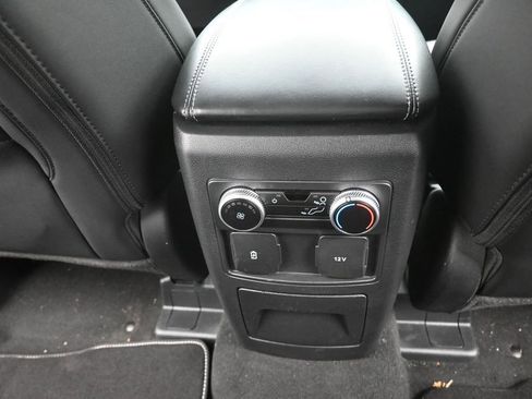 Used 2024 Ford Explorer XLT w/ Equipment Group 202A RWD image 12