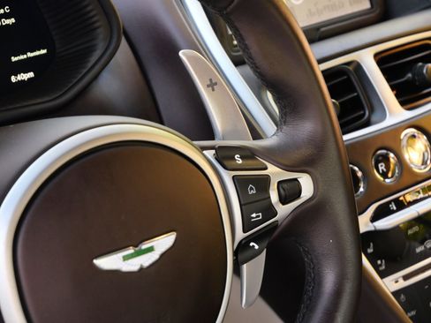 Used 2023 Aston Martin DB11 Coupe image 13