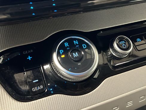 Used 2025 Ford Expedition Max Active AWD/4WD image 19