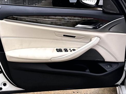 Used 2023 BMW 540i w/ M Sport Package RWD image 24
