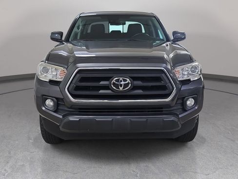 Used 2020 Toyota Tacoma SR5 RWD image 3