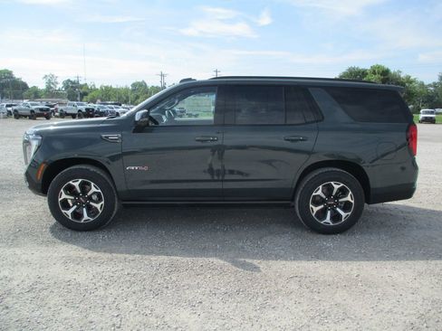 New 2026 GMC Yukon AT4 w/ AT4 Premium Plus Package AWD/4WD image 7