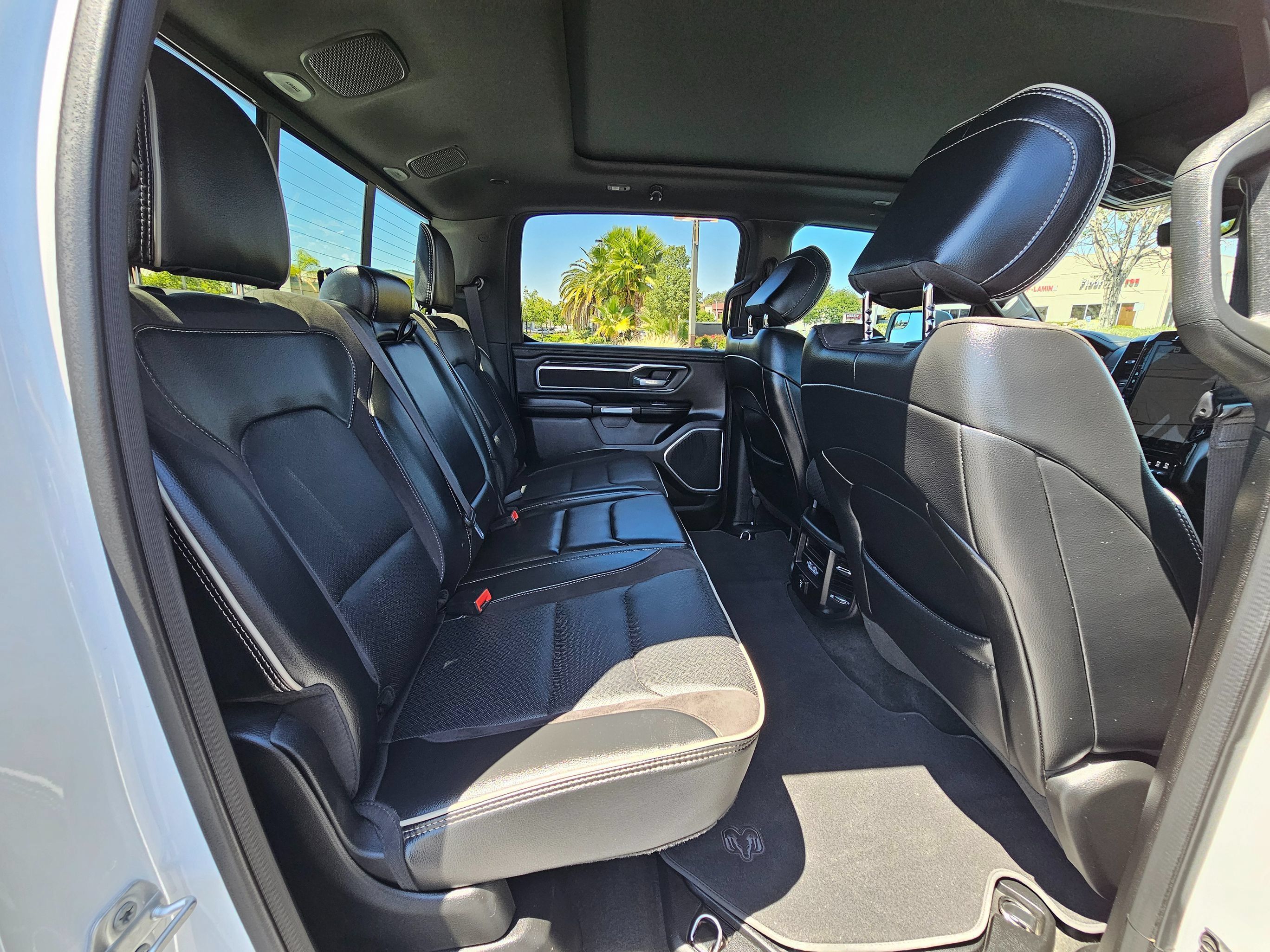 Used 2023 RAM 1500 Laramie AWD/4WD image 27