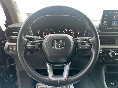 Used 2024 Honda Pilot Touring image 16