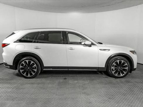 Used 2024 MAZDA CX-90 Plug-In Hybrid w/ Premium Pkg image 9