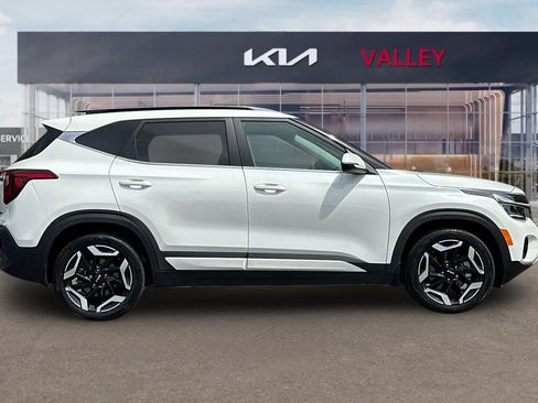 Certified 2024 Kia Seltos SX w/ SX Sunroof Package AWD/4WD image 3