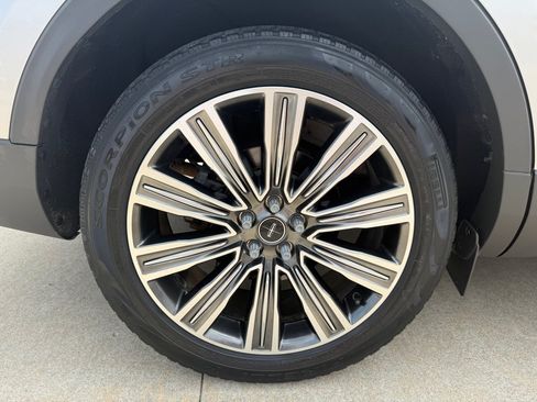 Used 2016 Lincoln MKX Black Label w/ Technology Package AWD/4WD image 34