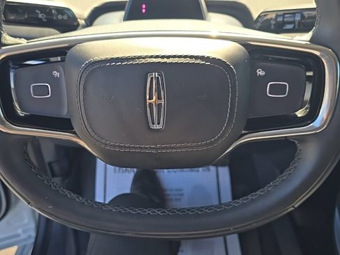 Used 2025 Lincoln Navigator Reserve AWD/4WD image 15