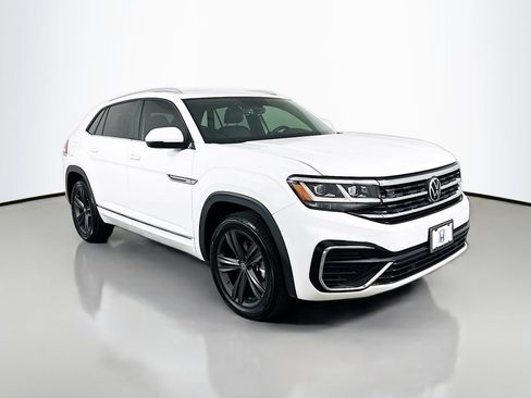 Used 2021 Volkswagen Atlas Cross Sport SE FWD image 3