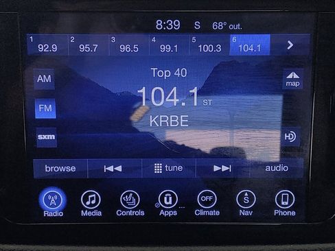 Used 2017 Chrysler Pacifica Touring-L Plus FWD image 25