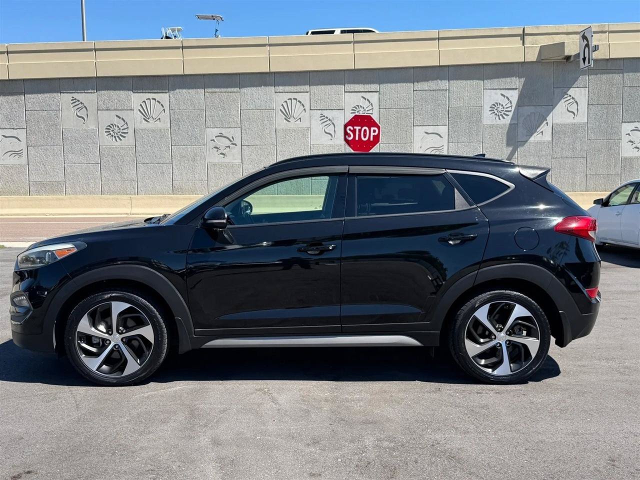 Used 2018 Hyundai Tucson Value FWD image 16