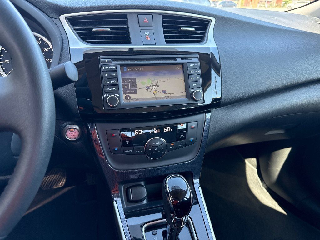 Used 2018 Nissan Sentra SR w/ Technology Package FWD image 12