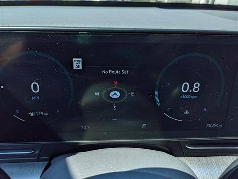 Used 2024 Hyundai Kona Limited FWD image 24